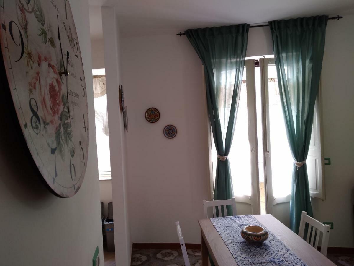 Una Scala Dal Centro Agrigento Exterior foto
