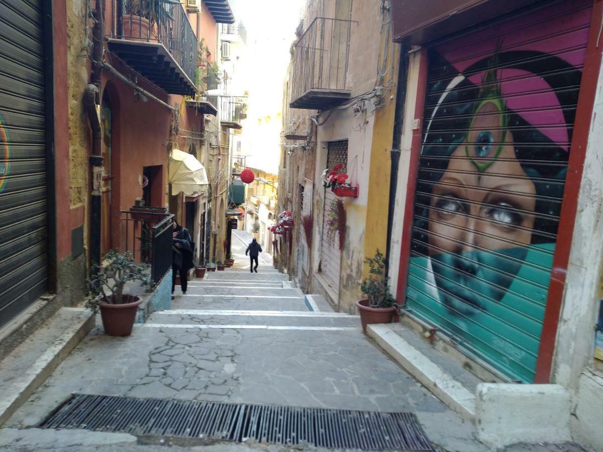 Una Scala Dal Centro Agrigento Exterior foto