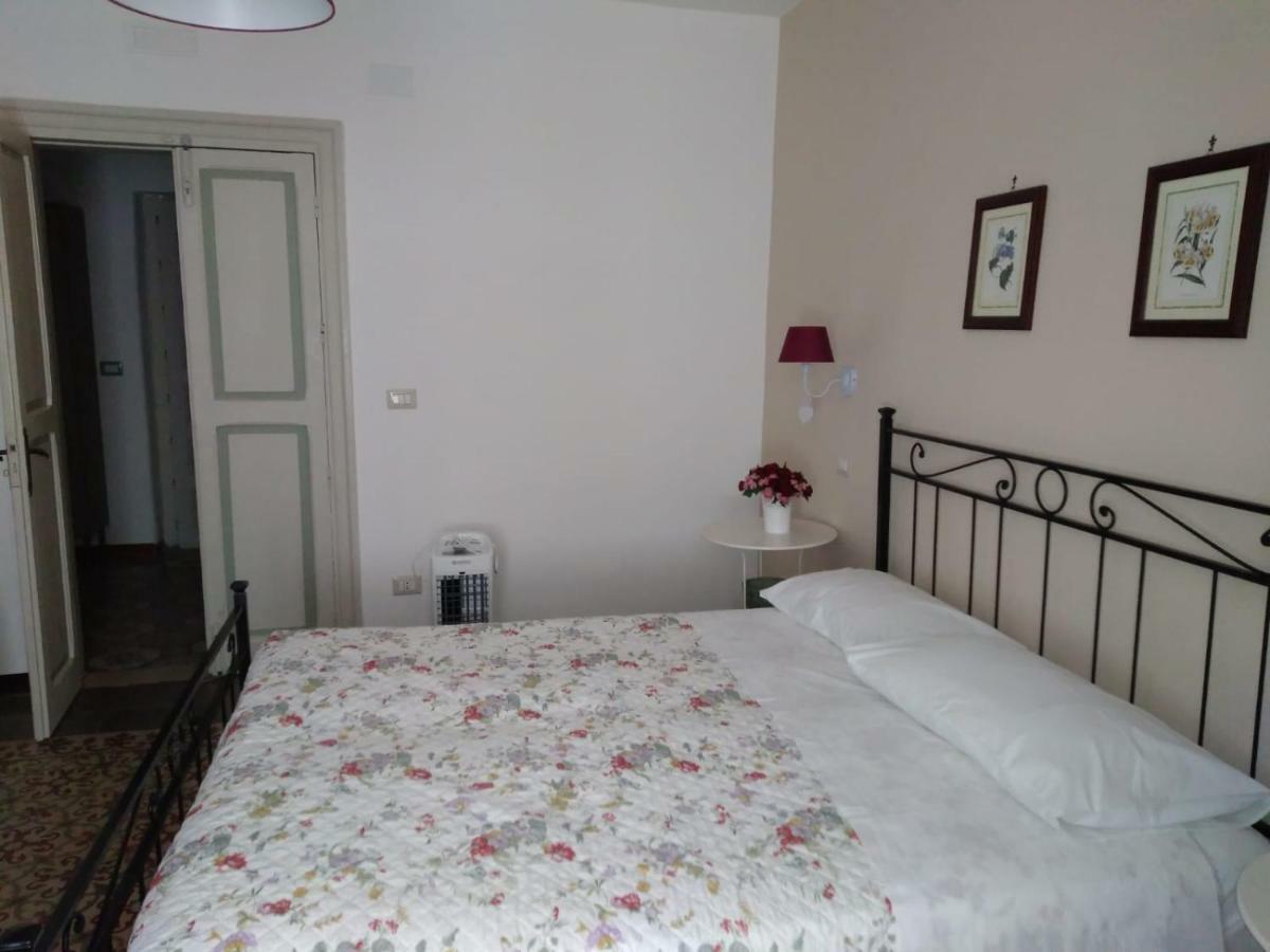 Una Scala Dal Centro Agrigento Exterior foto